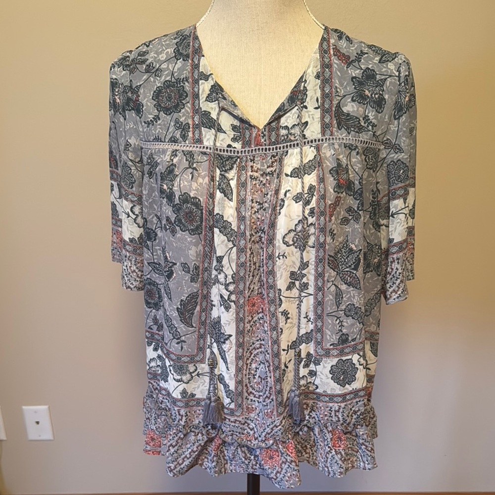 Knox Rose Gray and White Asymmetrical Bib Collar Blouse